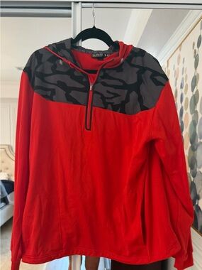 Under Armour XXL Red Half-Zip Pullover Hoodie with black  Camo- EUC